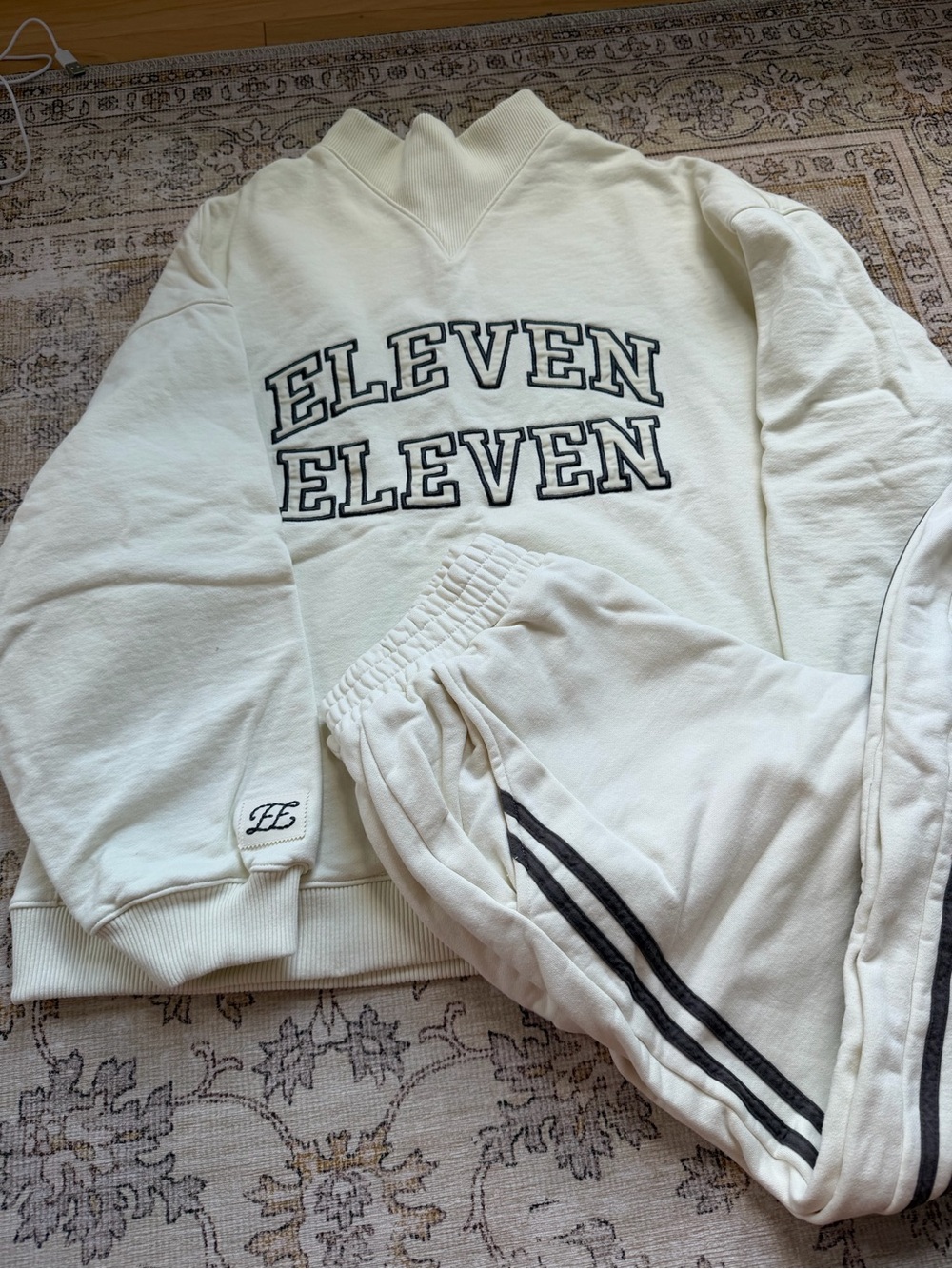 ELEVEN ELEVEN Cream Sweat Set -Ribbed Mockneck & Vintage Joggers